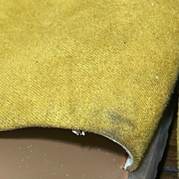 Kenneth Cole Reaction Jolly Low Wedge Golden Yellow Sandal size 6.5 - Picture 5 of 16